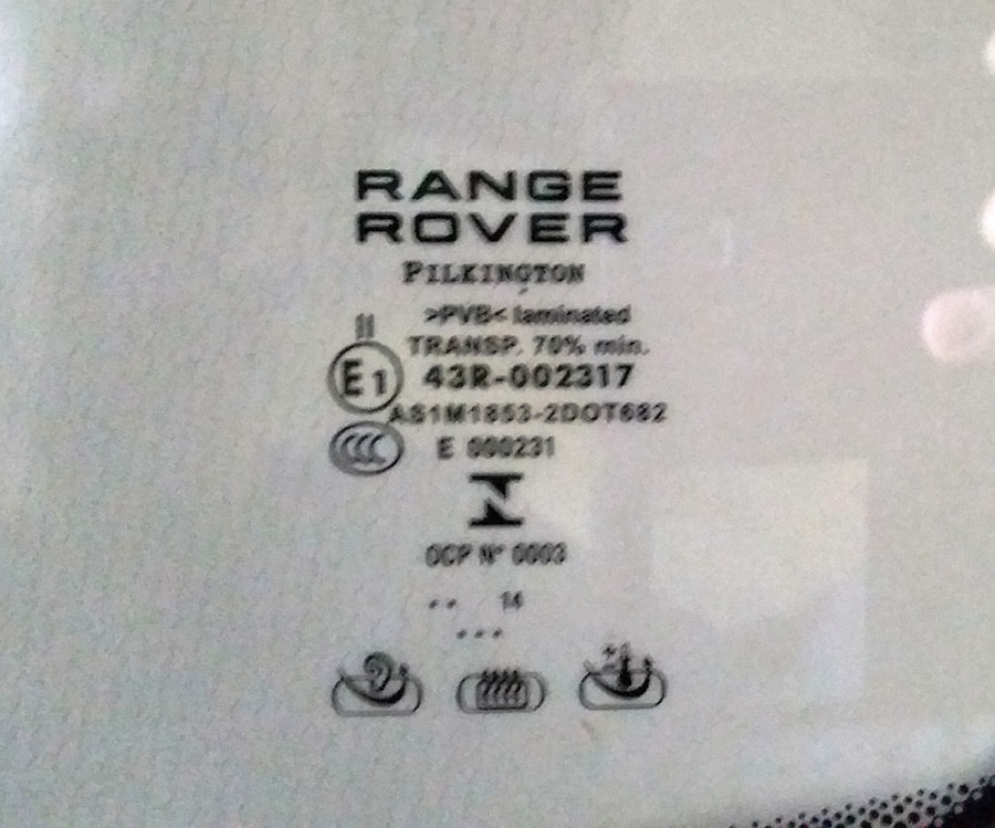Przednia szyba Range Rover Pilkington, ogrzewana, akustyczna, atermiczna