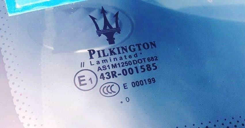 Szyba samochodowa do Maserati produkcji Pilkington